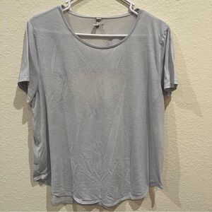 UNDER ARMOUR Women's Light Gray Blue Keyhole Short Sleeve Tee